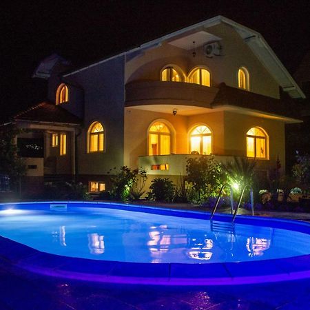 Villa Katarina With Pool Banja Luka Eksteriør bilde