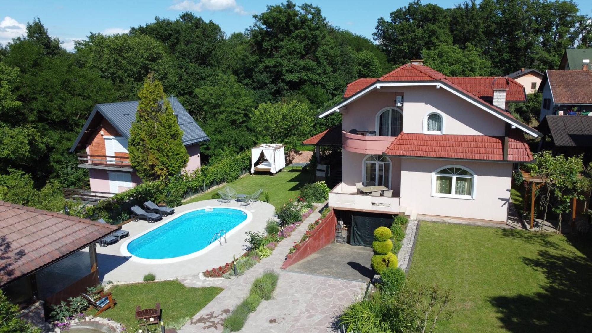 Villa Katarina With Pool Banja Luka Eksteriør bilde
