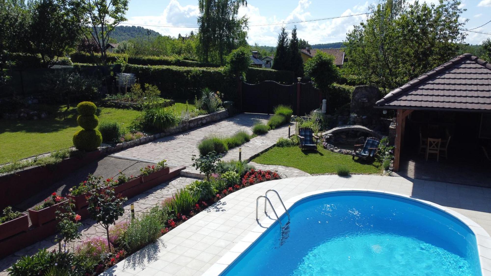 Villa Katarina With Pool Banja Luka Eksteriør bilde