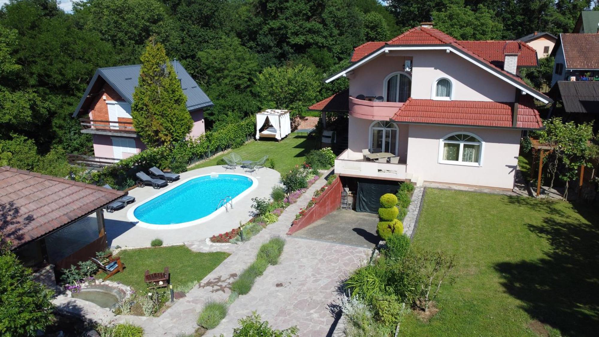Villa Katarina With Pool Banja Luka Eksteriør bilde