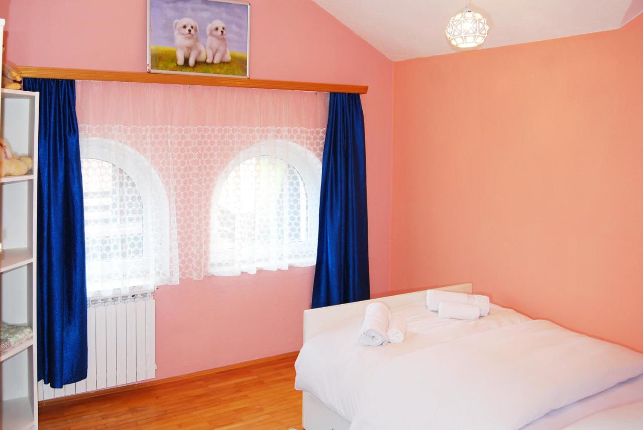 Villa Katarina With Pool Banja Luka Eksteriør bilde