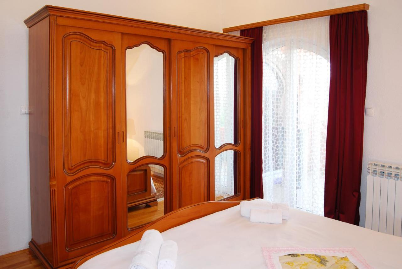 Villa Katarina With Pool Banja Luka Eksteriør bilde