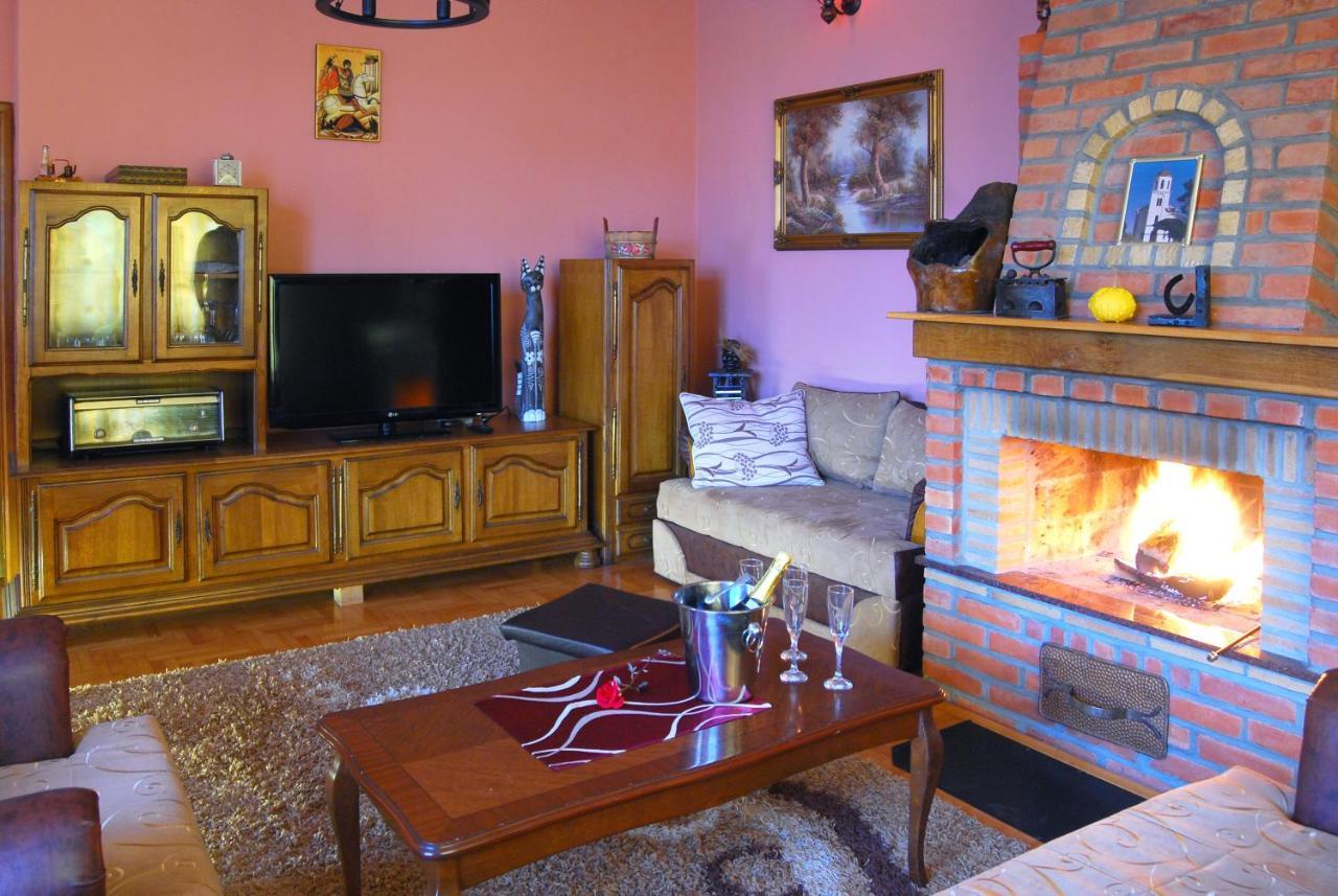 Villa Katarina With Pool Banja Luka Eksteriør bilde