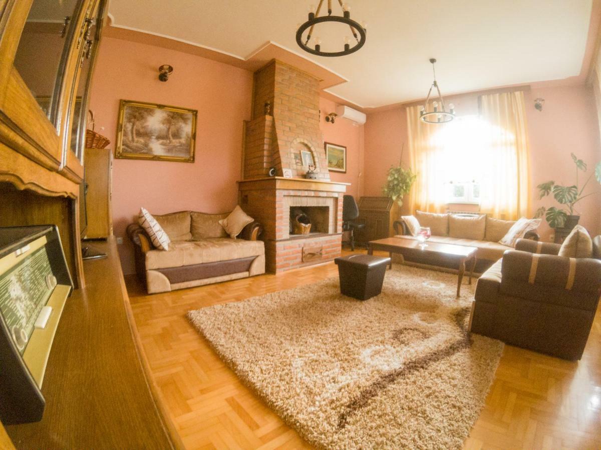 Villa Katarina With Pool Banja Luka Eksteriør bilde