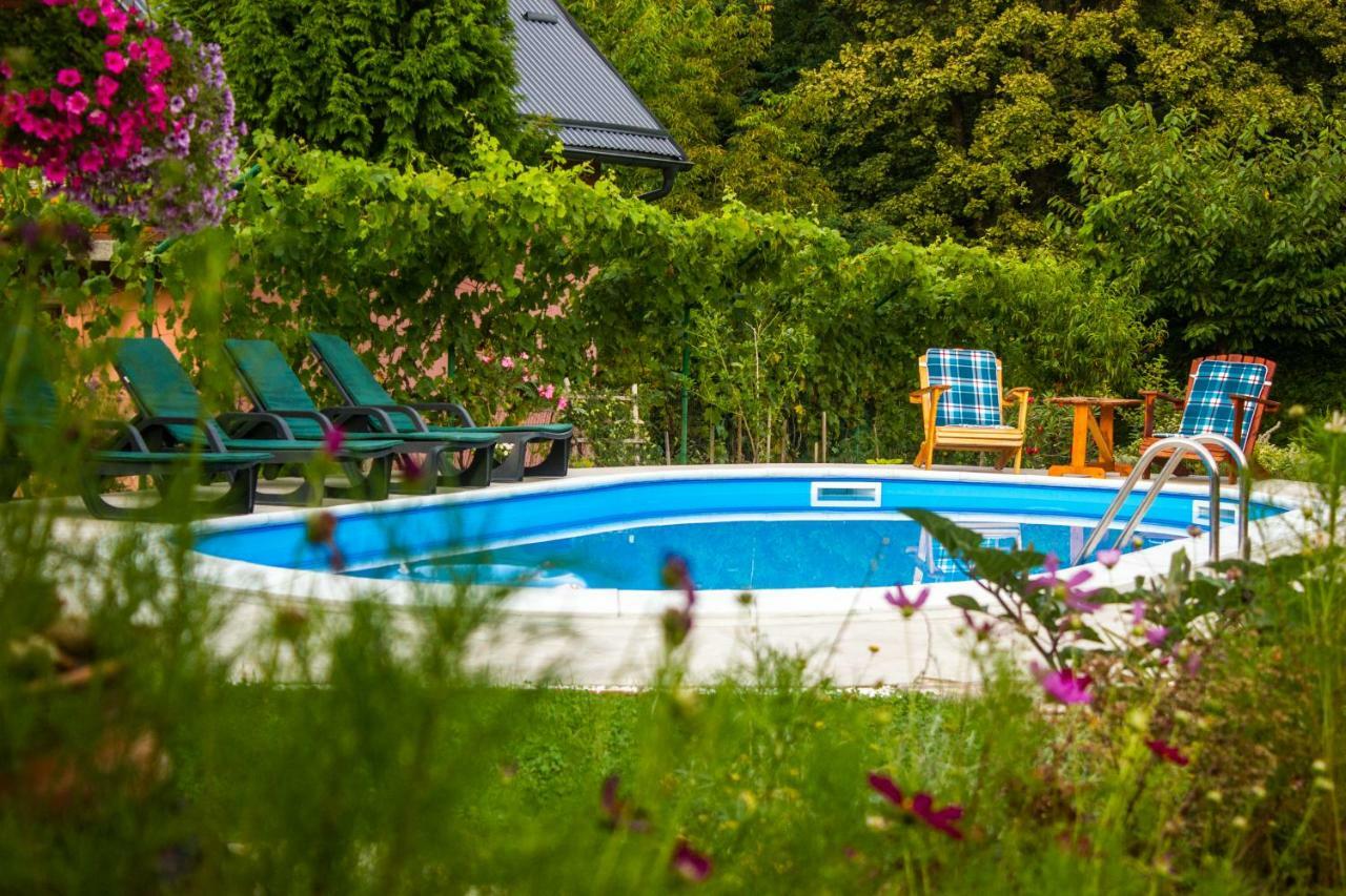 Villa Katarina With Pool Banja Luka Eksteriør bilde